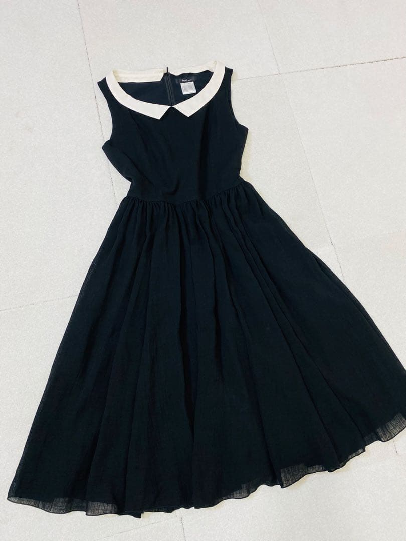 8694. Rene 2way ふんわり ノースリーブ Aライン ワンピース