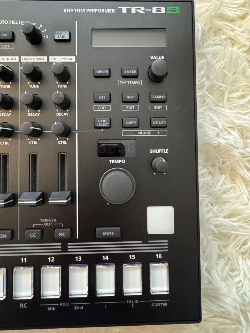 Roland TR-8S 超美品 完動品 AIRAシリーズ ドラムマシン