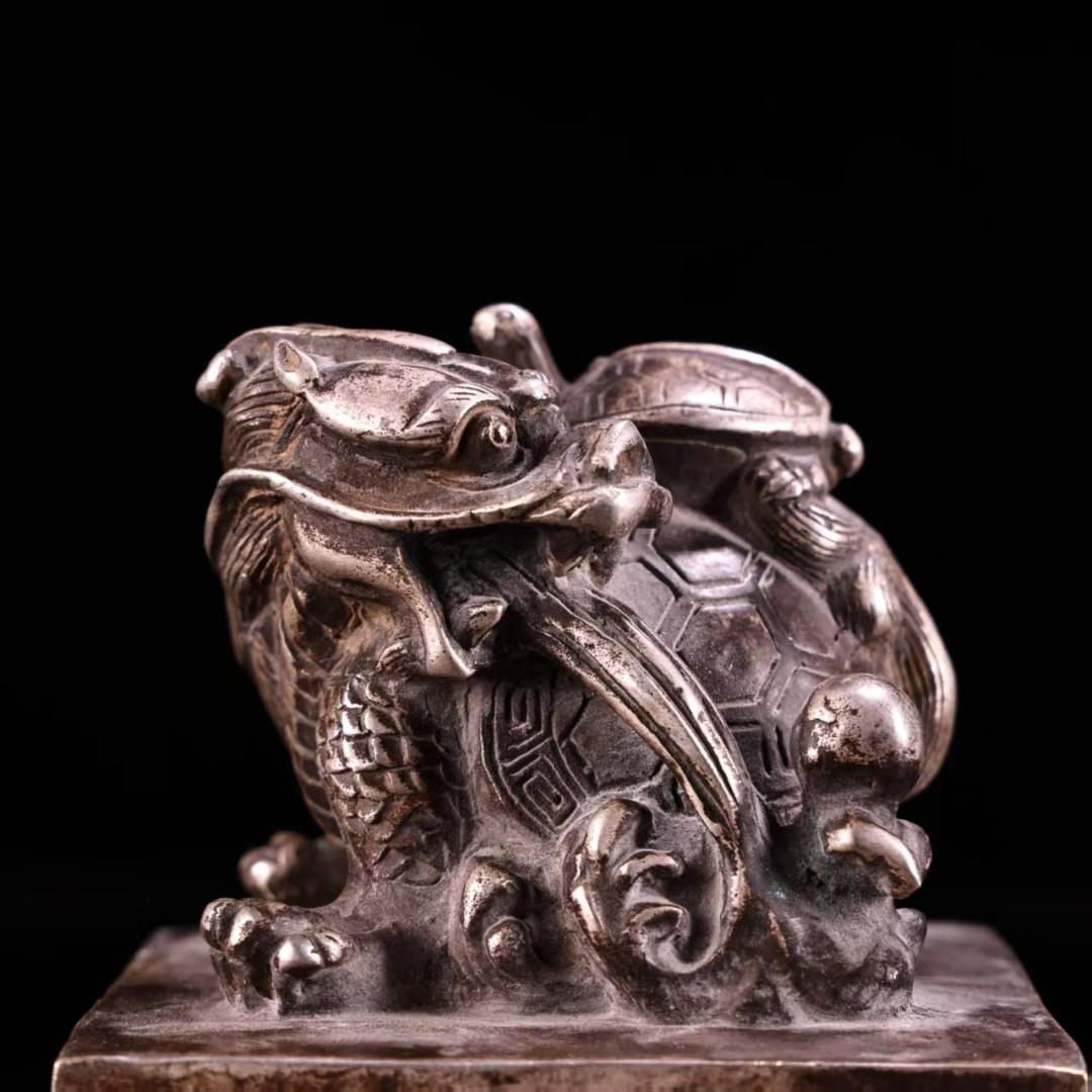 中国古美術『旧蔵 純銅鍍銀 龍亀印章』高浮彫鏨刻 古銅器 置物 擺件 時代物