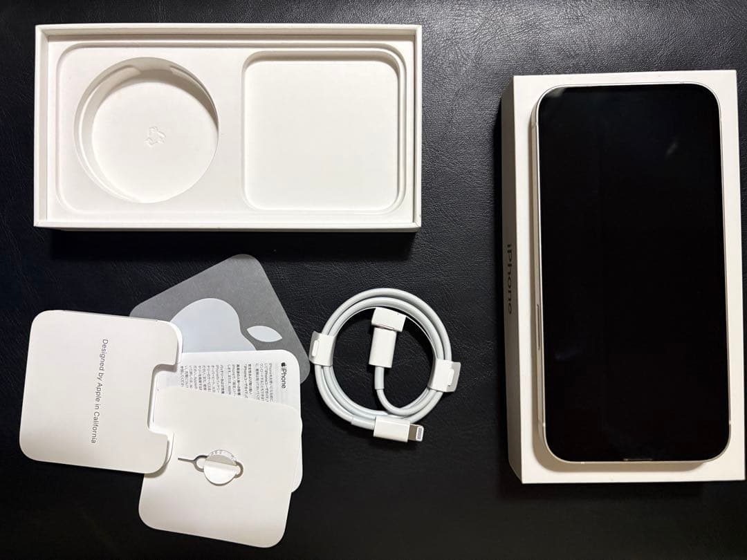 Apple iPhone 13 スターライト　本体　256GB