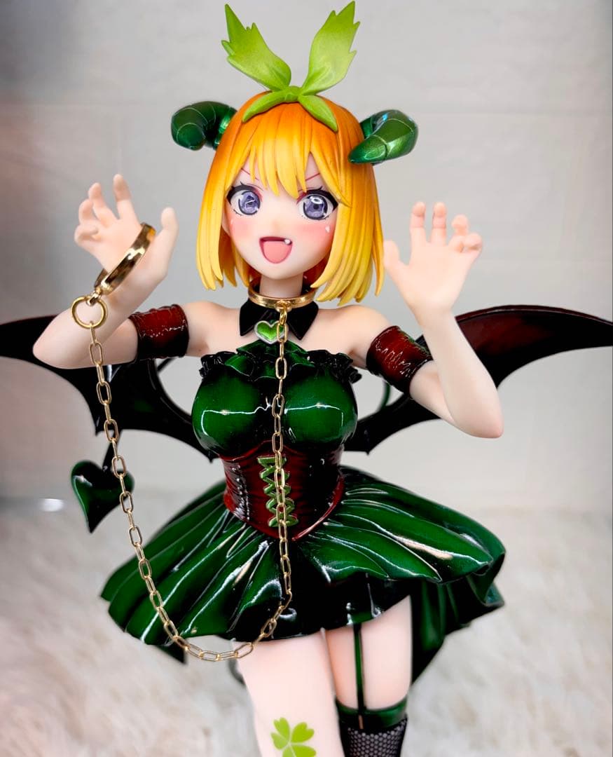 み*ー様 五等分の花嫁　中野四葉　フィギュア　リペイント　小悪魔ver ゴールド