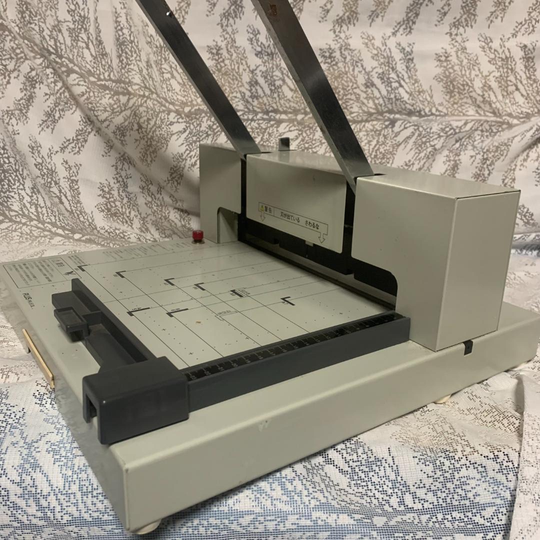 ゆ*ゃ様 ■裁断機　PK-513L　PLUS　プラス　手動断裁機ペーパーカッター