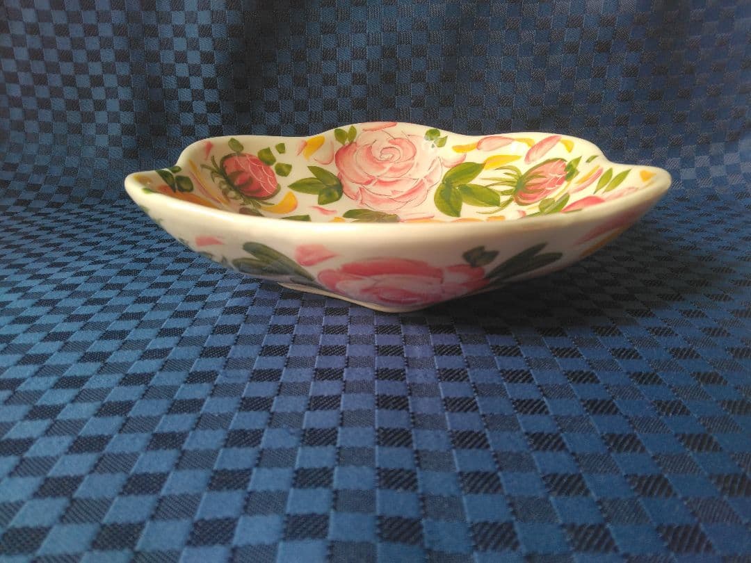 ポーリッシュポタリーポーランド食器◆花びら型ボウルφ20cmミレナ社花柄