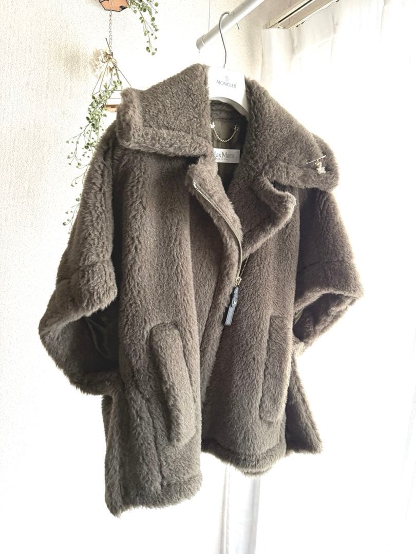 マックスマーラ　MAXMARA テディベアポンチョ　ケープ　NEWMANTO