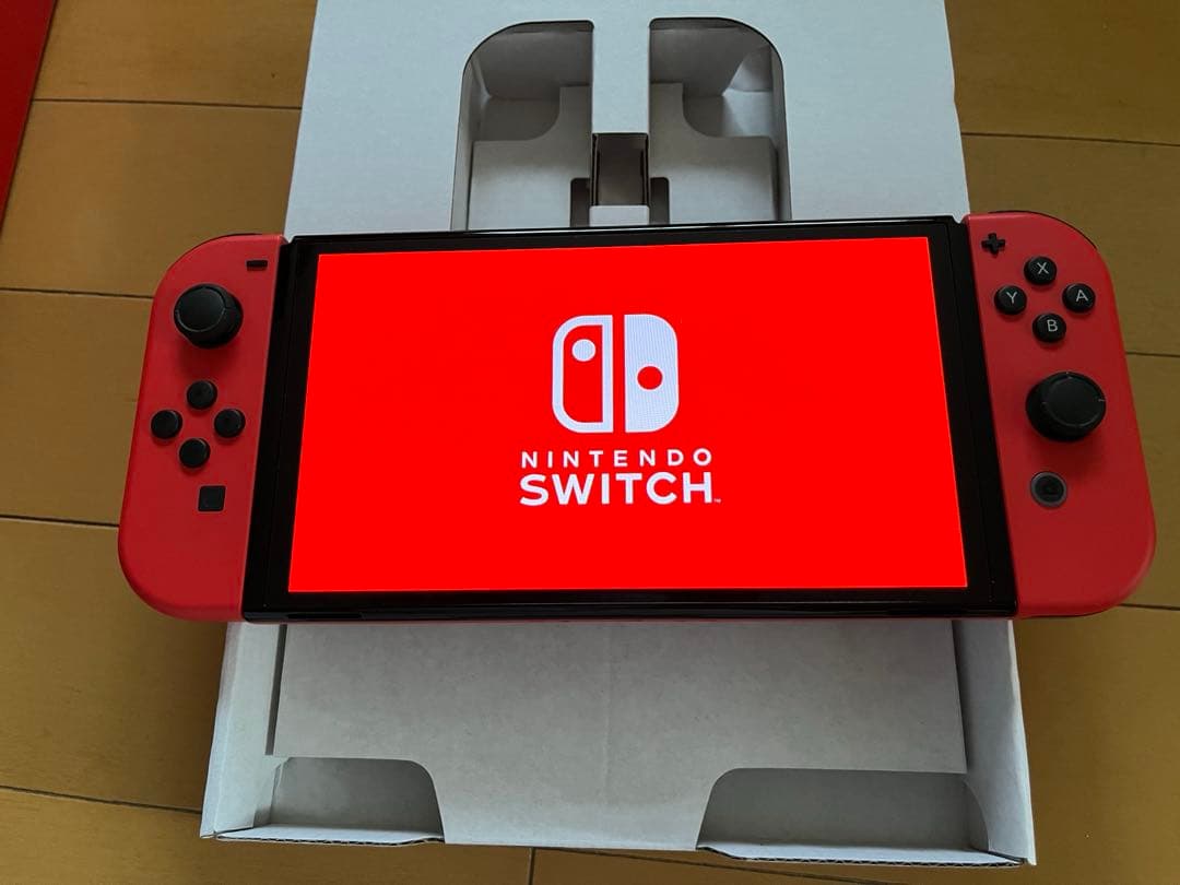 Nintendo Switch マリオレッド 美品