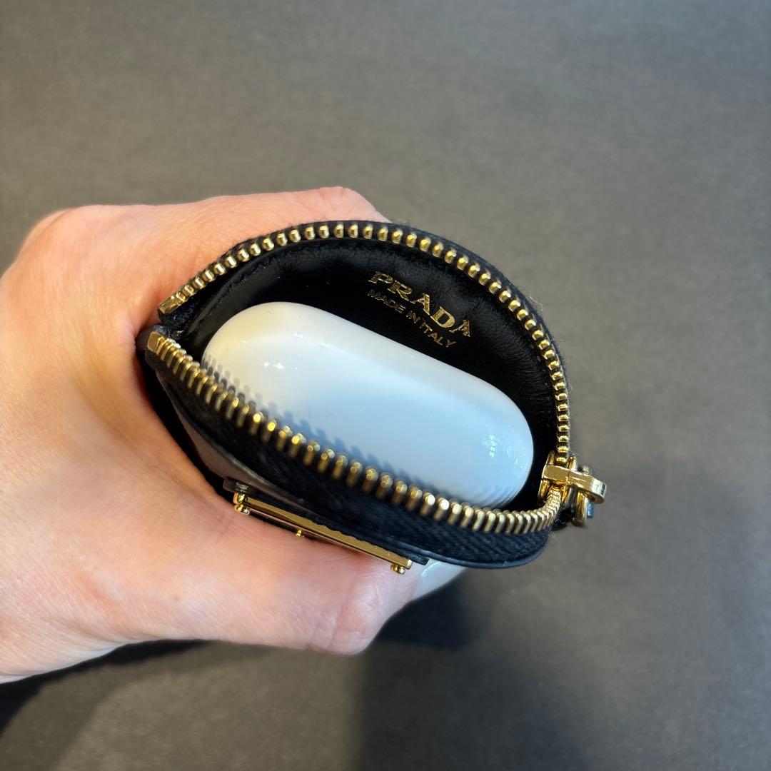 美品 PRADA サフィアーノ トライアングル ケース