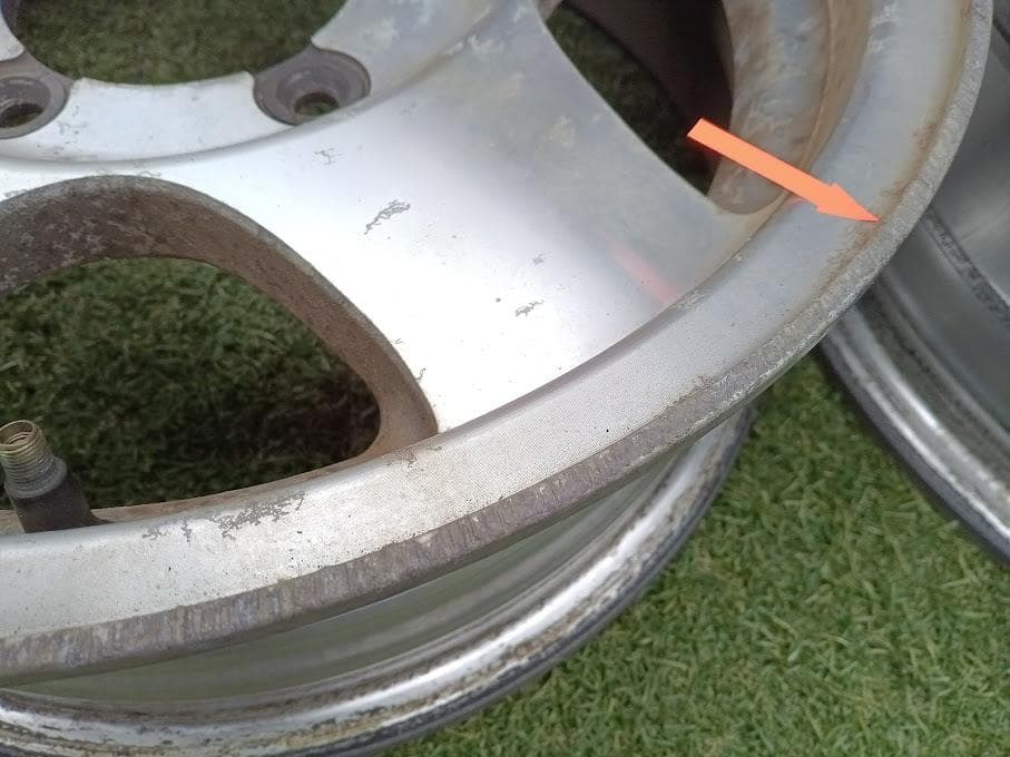 【富山】ジムニー純正【点検OK】アルミホイール 16インチ 中古４本 再塗装用