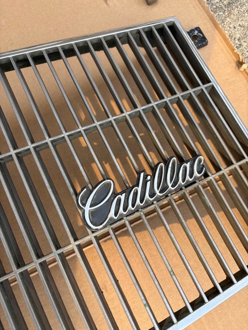 キャデラック　ブロアム　グリル