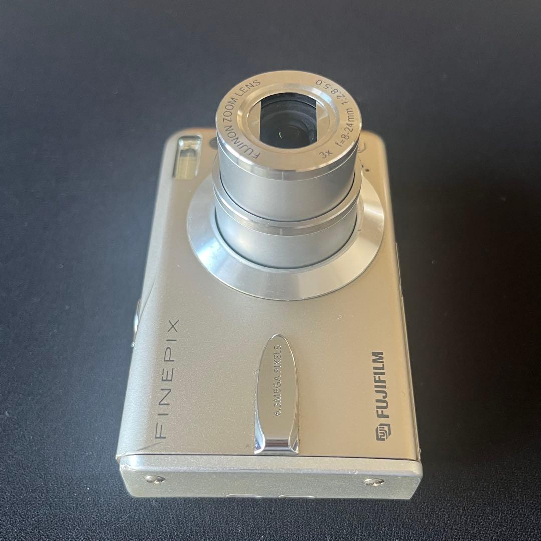 FUJIFILM finepix F30 コンデジ