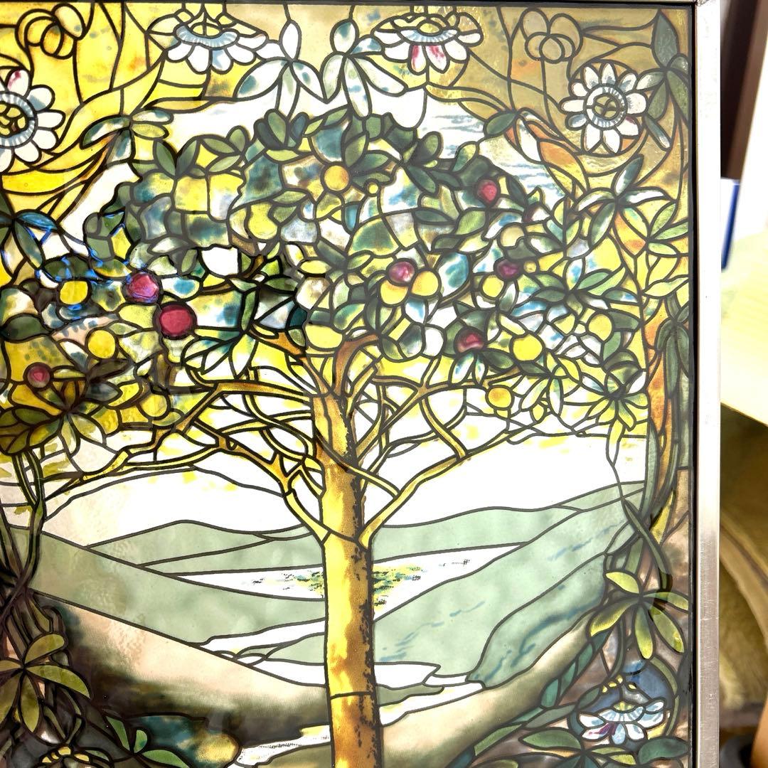 ルイス・C・ティファニー 作ステンドグラス 生命の木