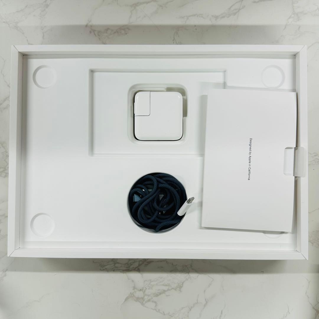 MacBook Air 13インチ 2022 M2 16GB 256GB