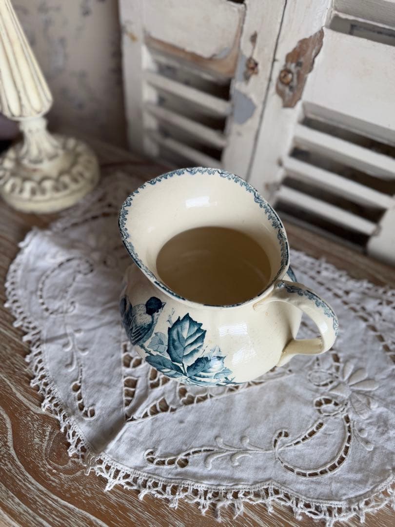 クレイユモントローマルセイユ青い小鳥と草花ベリー柄の陶器ピシェピッチャー