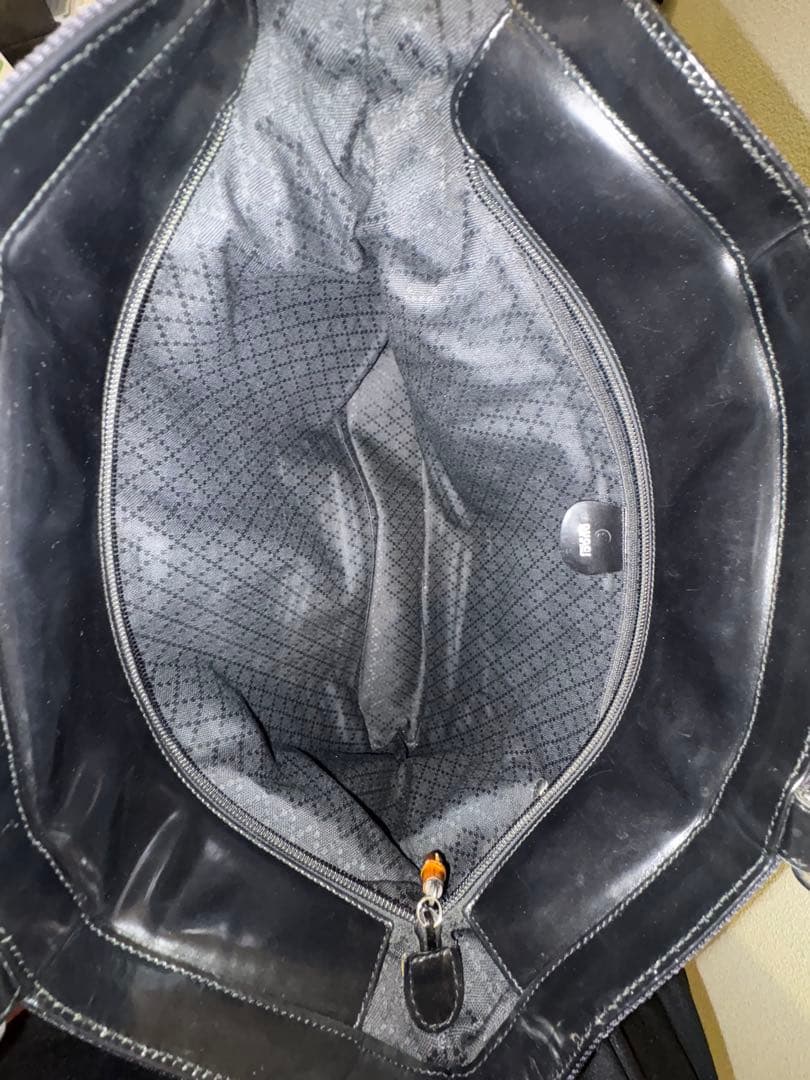 GUCCI ブラック ハンドバッグ バンブーハンドル