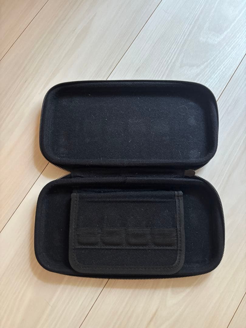 澪*様 本体 任天堂スイッチライト　黒ケース付　Nintendo Switch