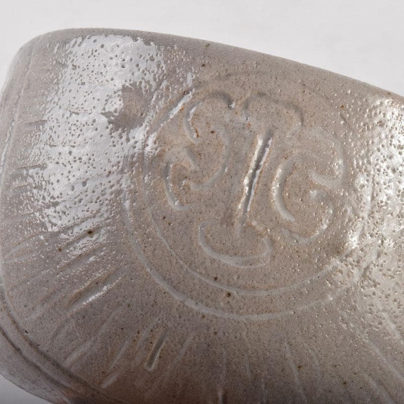 茶道具　萩焼　人間国宝　十代　三輪休雪作　俵鼠茶碗　共箱　M　R4882