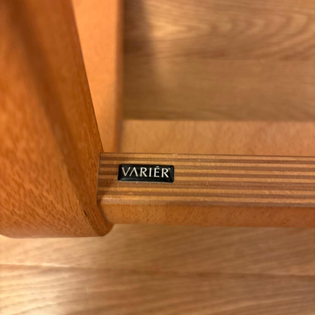Variable バリアブル　椅子