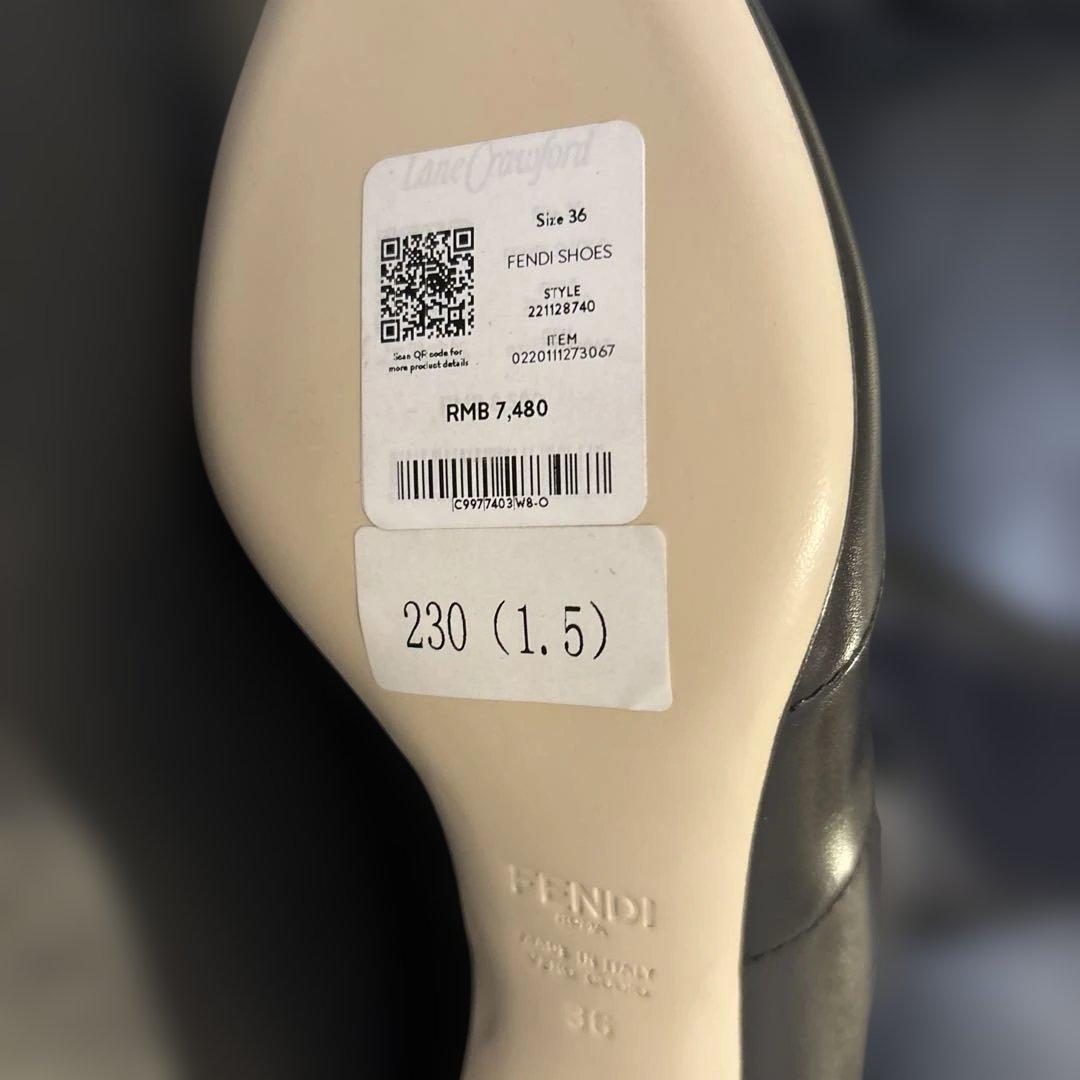 FENDI ブラック ポインテッドトゥブーツ 36