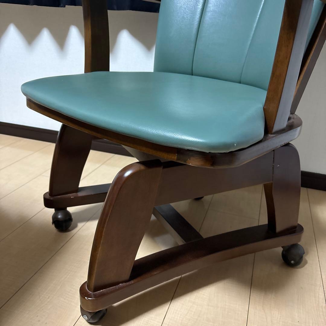青緑色の合成皮革ダイニングチェア