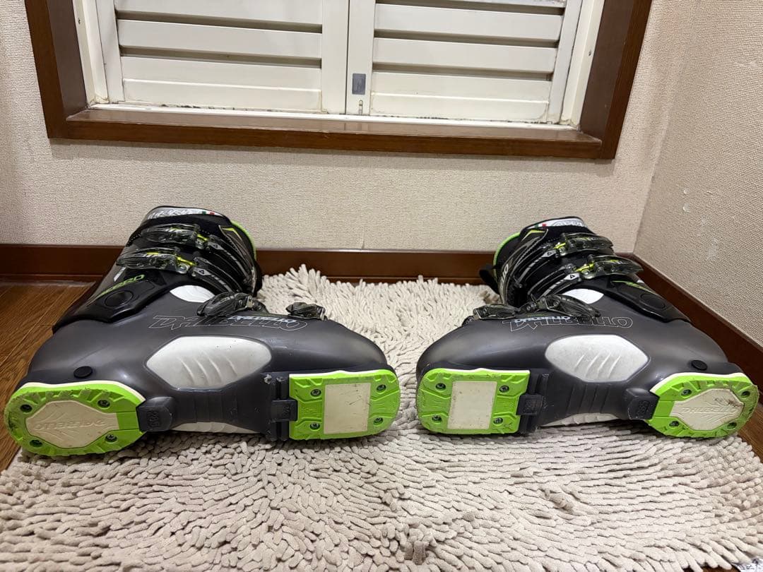 の*る様 （送料無料）Dalbello Aerro スキーブーツ　28-28.5