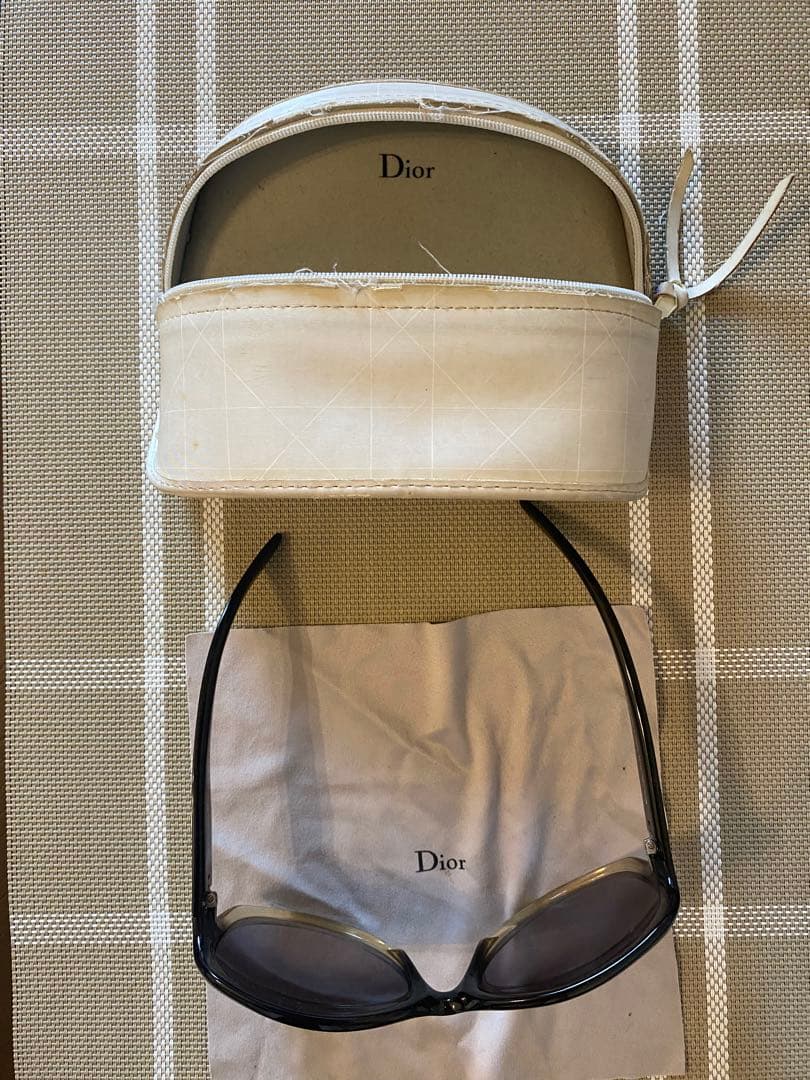 Dior キャットアイ サングラス ケース付き