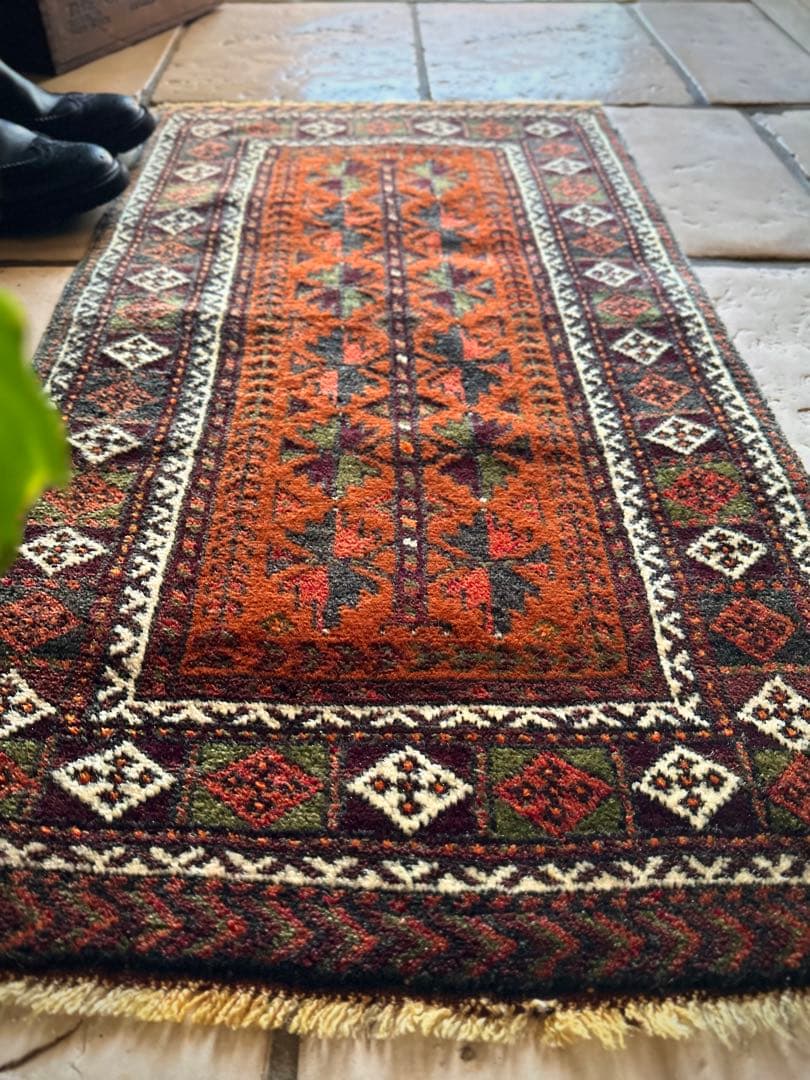 トライバルラグ　ヴィンテージラグ　バルーチ族　シスターン　ザボール　プリミティブ