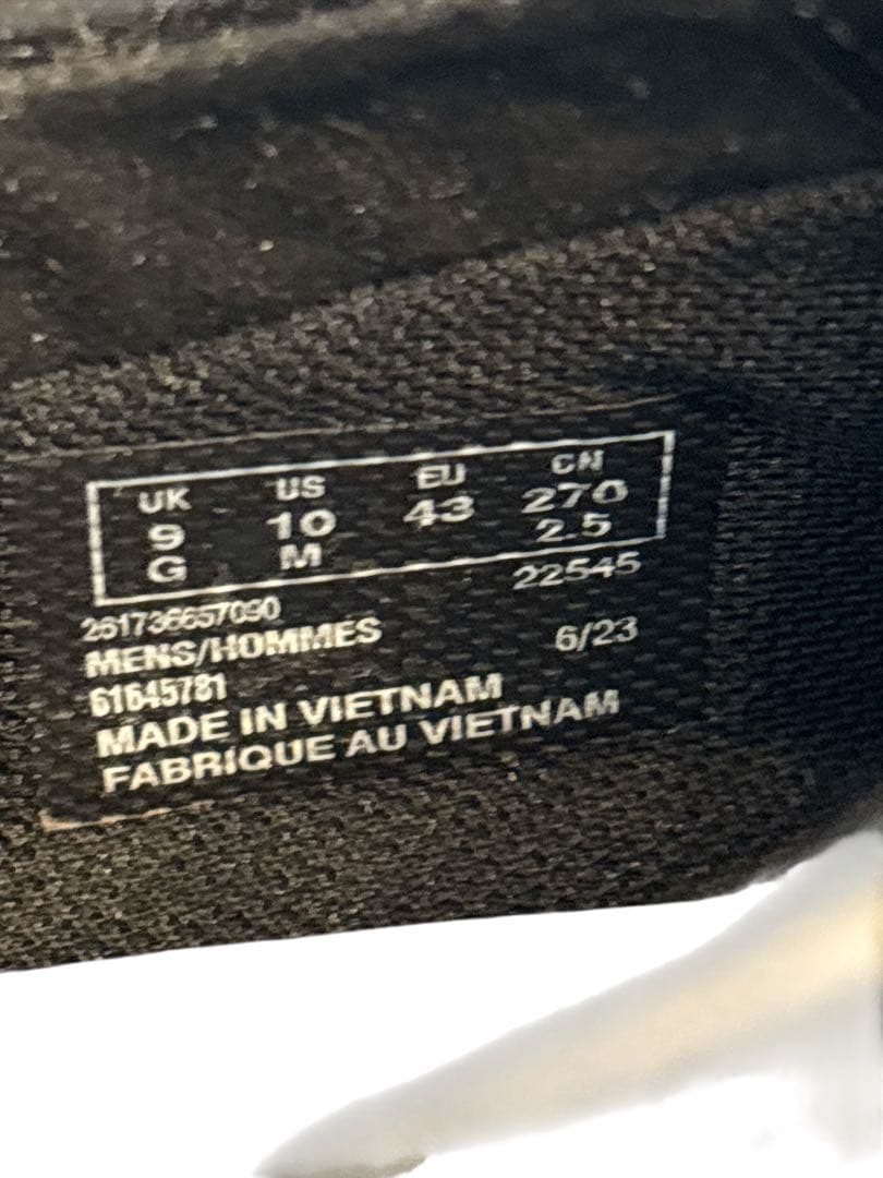 年内限定価格‼️Clarksワラビーエヴォウォータープルーフ ブラックレザー27