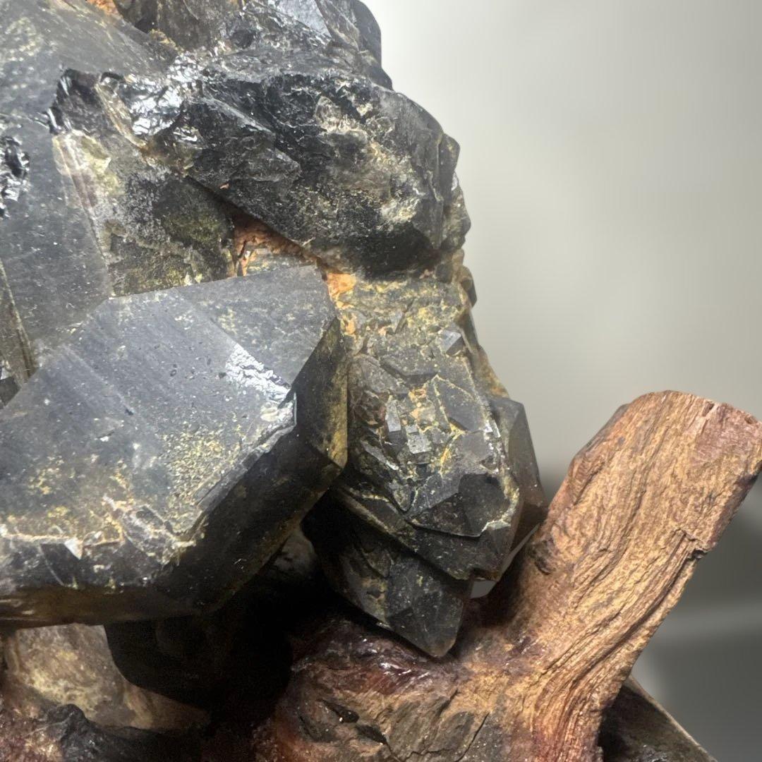 【高品質】山東省産 モリオン 原石 クラスター 台座付 書斎整理品