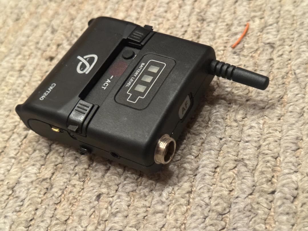 は*ち様 CLASSIC PRO / CWT240　トランスミッター　送信機　ワ