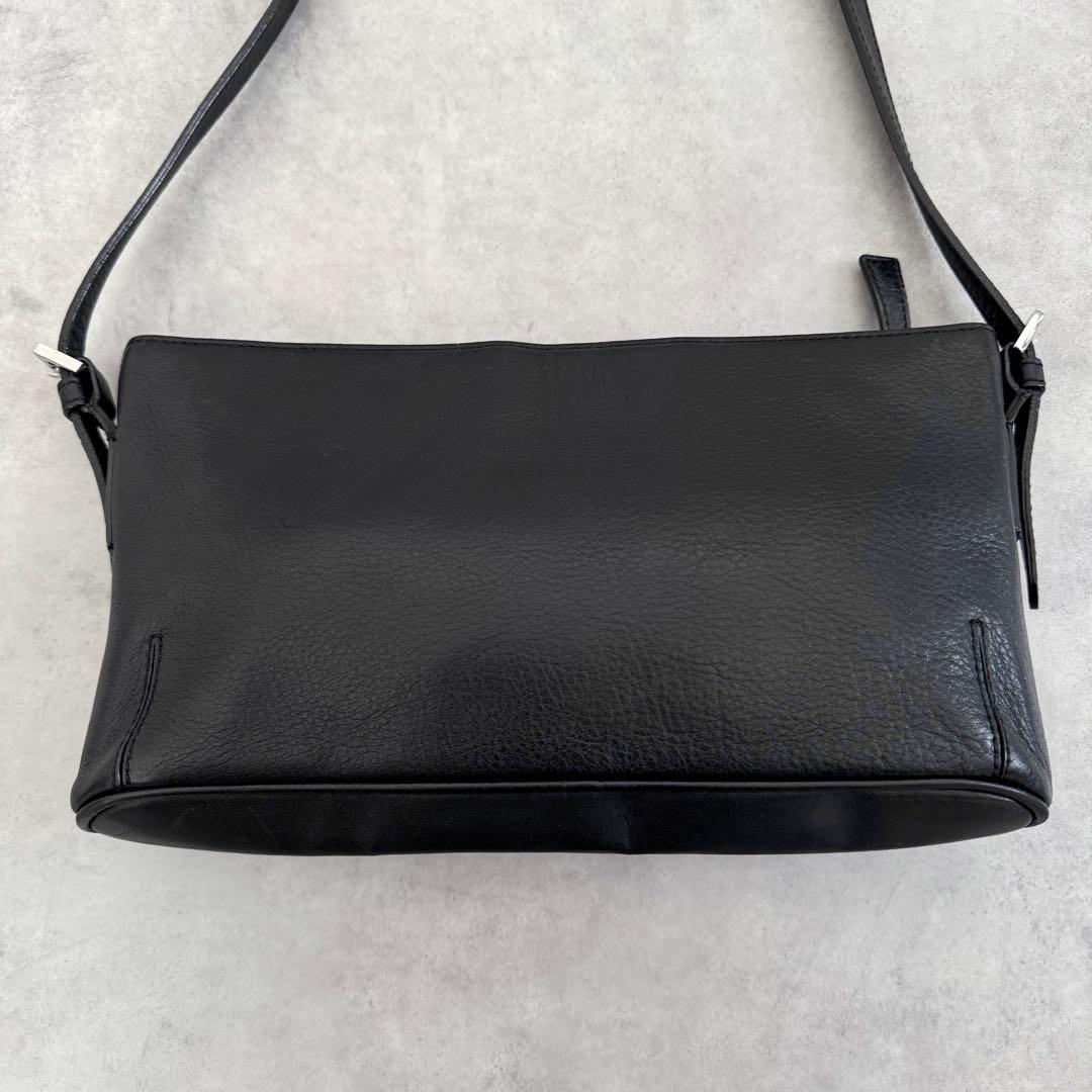 みっく Burberry leather shoulder bag