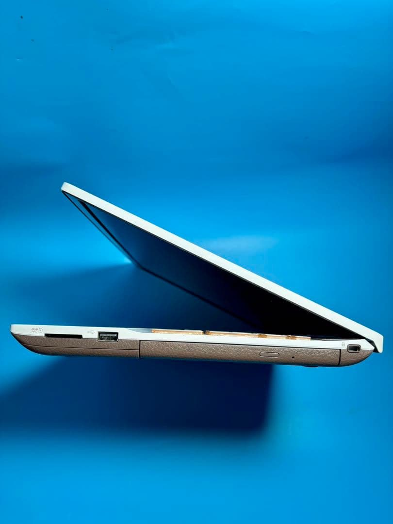 富士通 LIFEBOOK AH53/C2 i7 32GB 2TB SSD