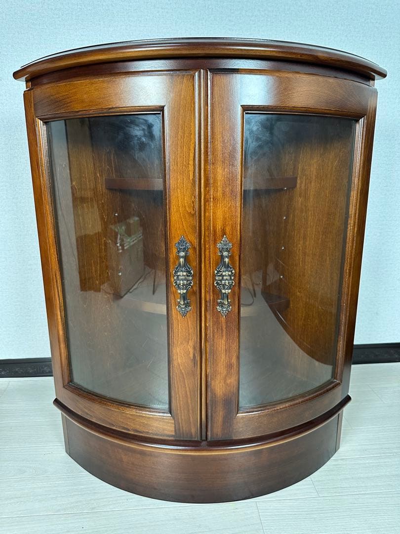 極美品 カリモク コロニアル コーナー キャビネット 飾り棚 ※i4※