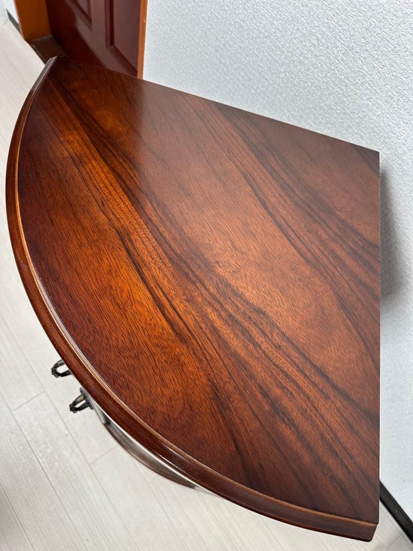 極美品 カリモク コロニアル コーナー キャビネット 飾り棚 ※i4※