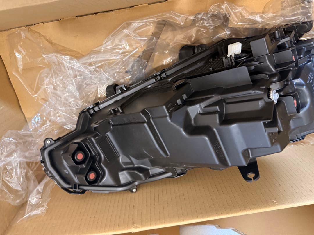 80ハリアー左ヘッドライト