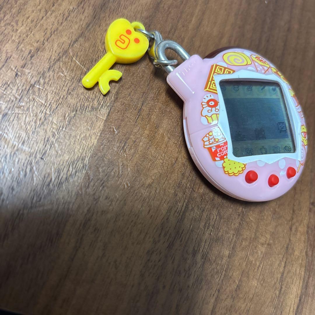 いぇー!ふぁみりーイロイロ!たまごっちプラス　ふぁみたまおやつ