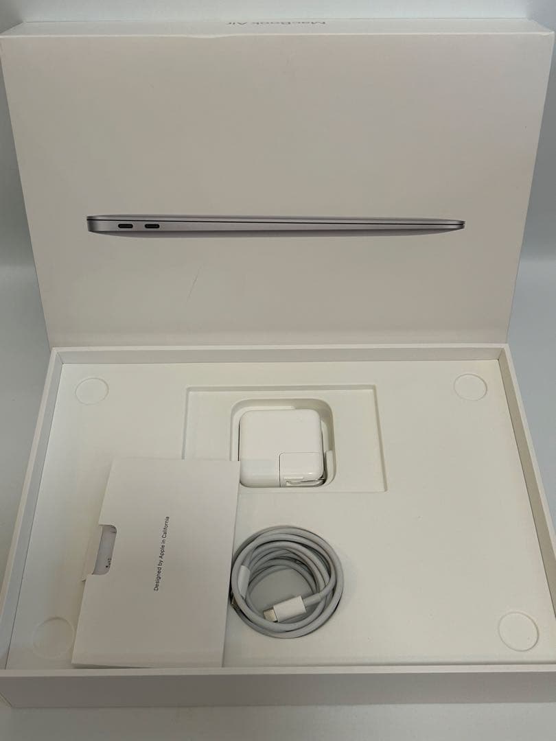 MacBook本体 MacBook Air M1/8GB/256GB
