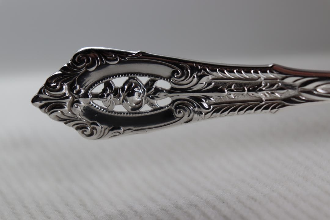 アメリカ■ウォレス■デザートフォーク２本組■とても優雅なローズポイント・パターン