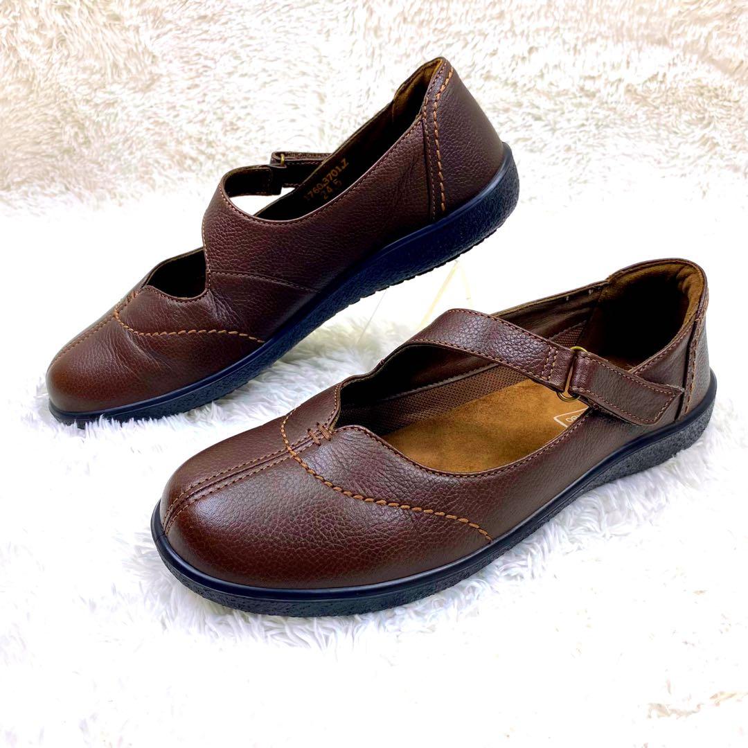 未使用級 アキレスソルボ ストラップ付き シボ革 Vカット フラットパンプス 茶