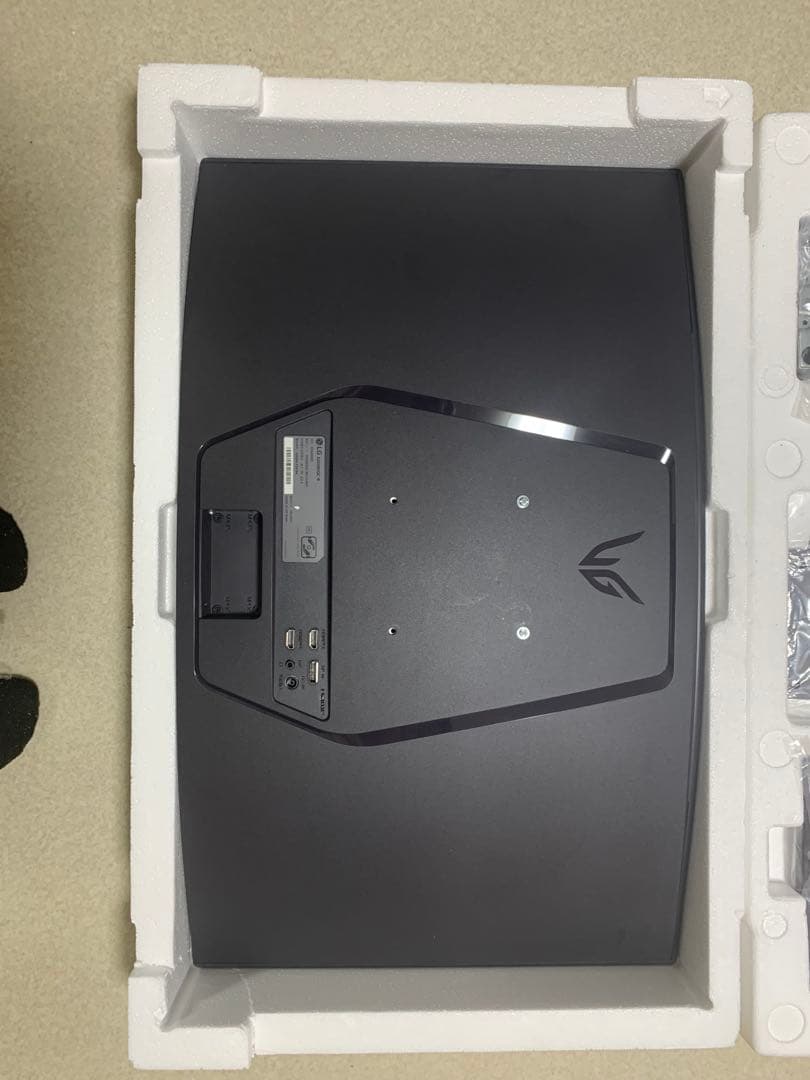 UltraGear 32GS60QC 32インチモニター