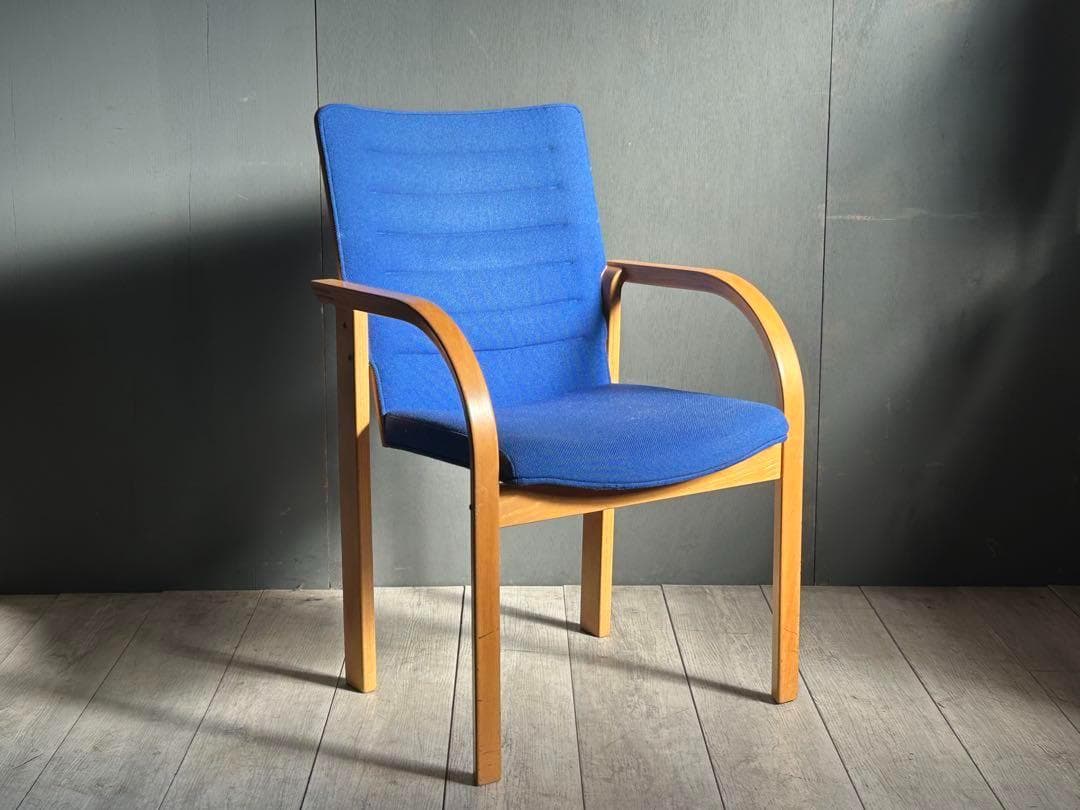 ③ マグヌスオルセン　デンマーク　MAGNUS OLESEN アームチェア　GG