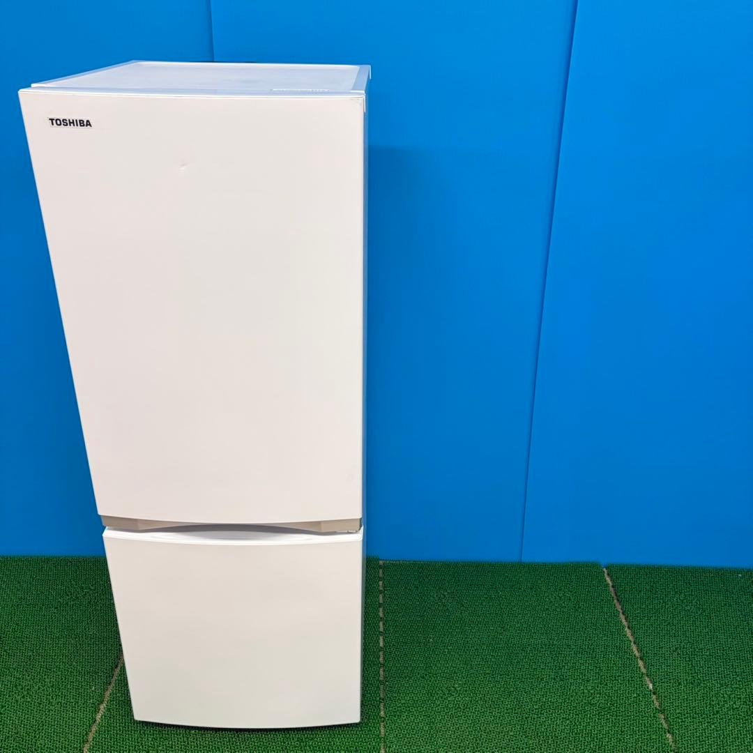 612 東芝　冷蔵庫　1人暮らし　小型　右開き　2ドア　153L 100L強