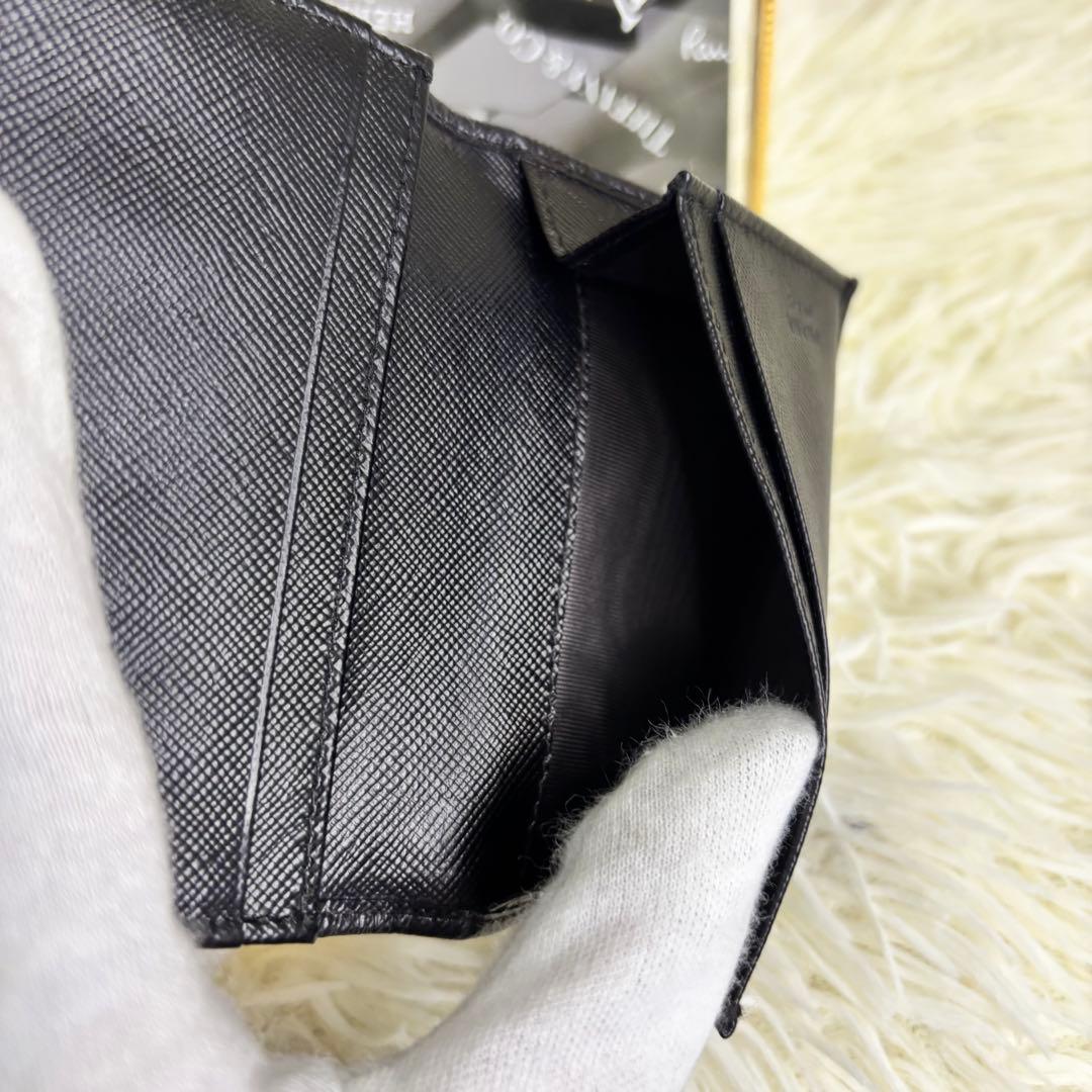 美品⭐︎PRADA⭐︎プラダ⭐︎ブラックレザー⭐︎名刺入れ　カードケース⭐︎サファーノ⭐︎