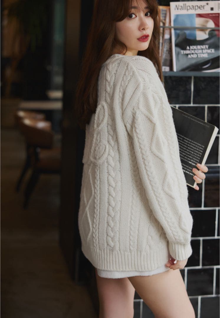 新品未使用　Herlipto H Boa Cable Knit Cardigan