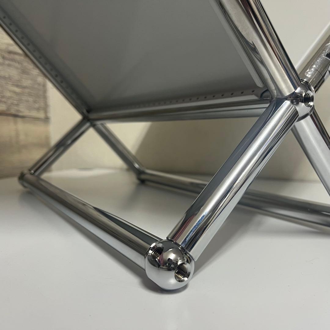 USM Haller ハラーシステム book stand 色：ライトグレー