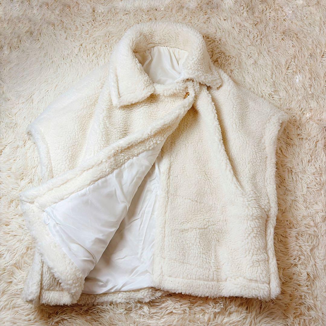 【美品】birthdaybash バースデーバッシュ　ボアポンチョ　ホワイト