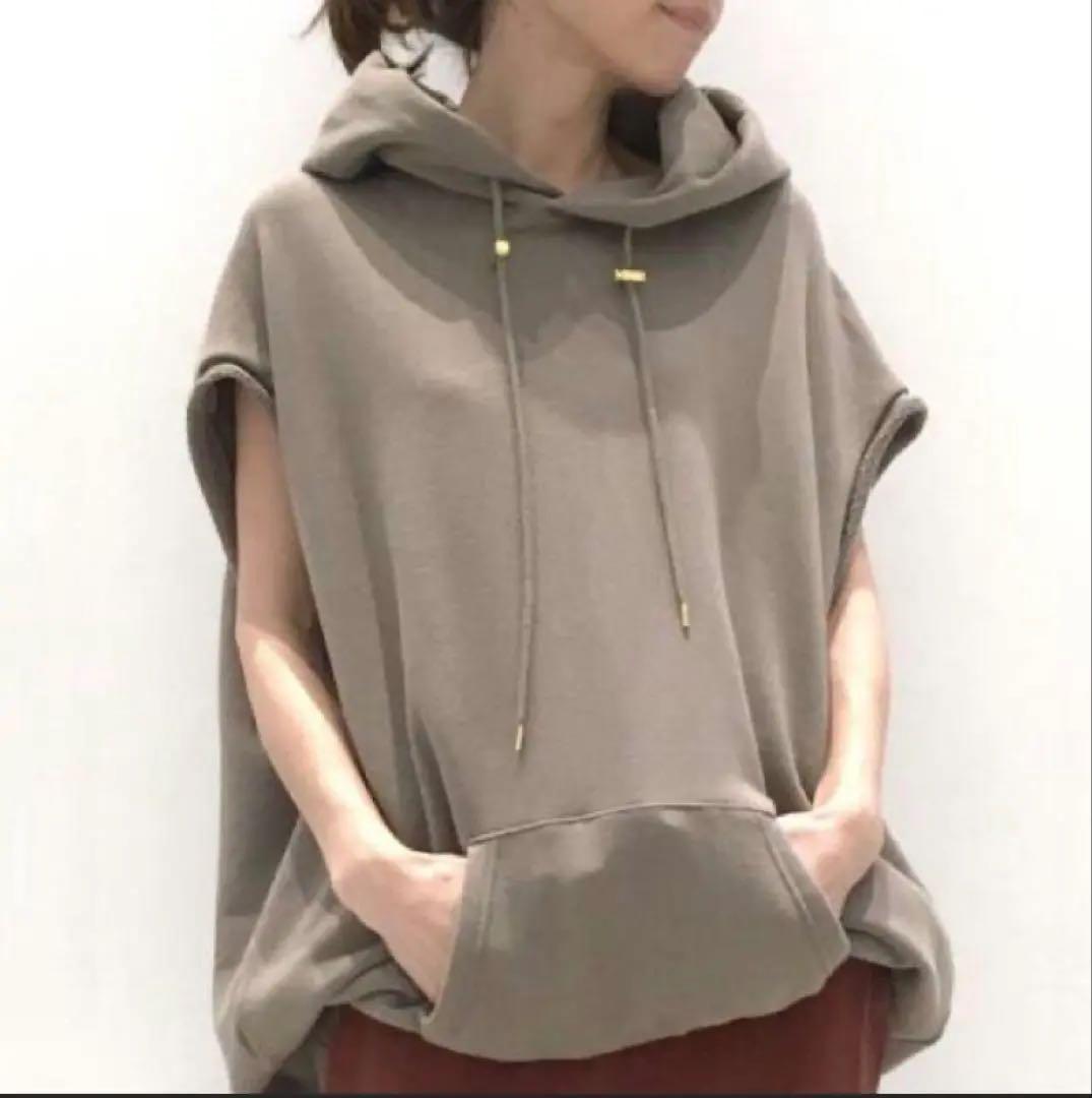 アパルトモン別注　アメリカーナ　ノースリーブパーカー　フーディー