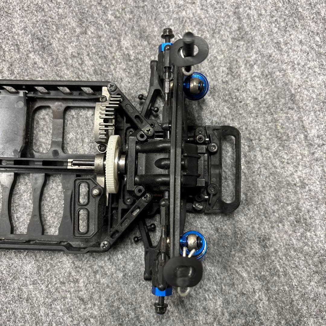 Yokomo ラジコンシャーシ 青