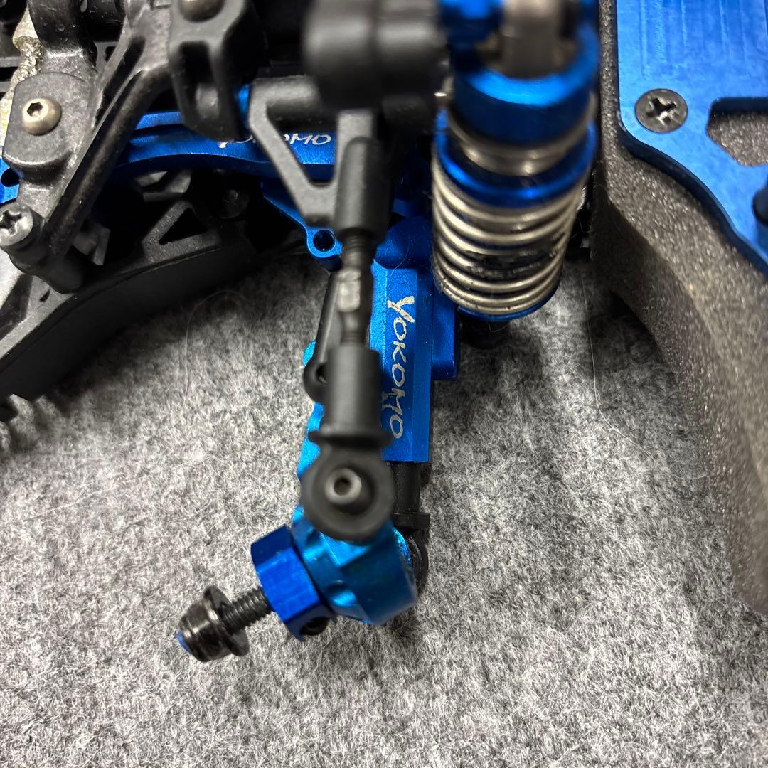 Yokomo ラジコンシャーシ 青