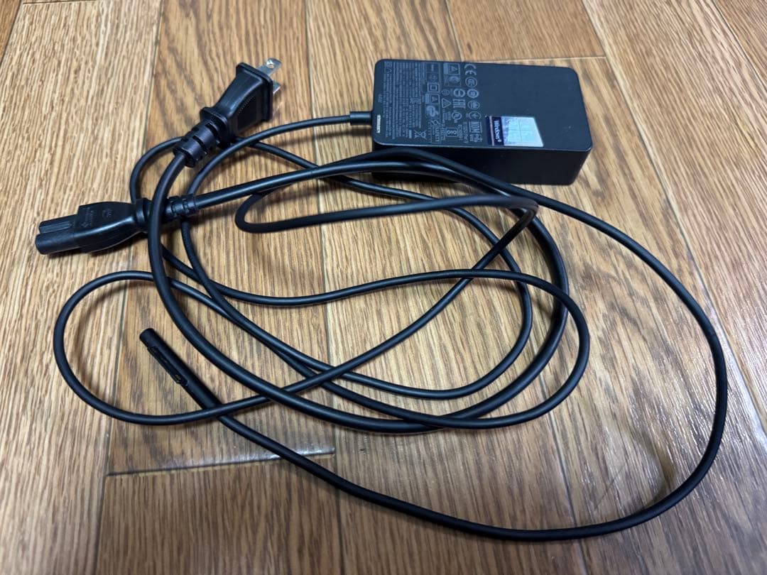 Microsoft Surface Pro 5 タイプカバー付き