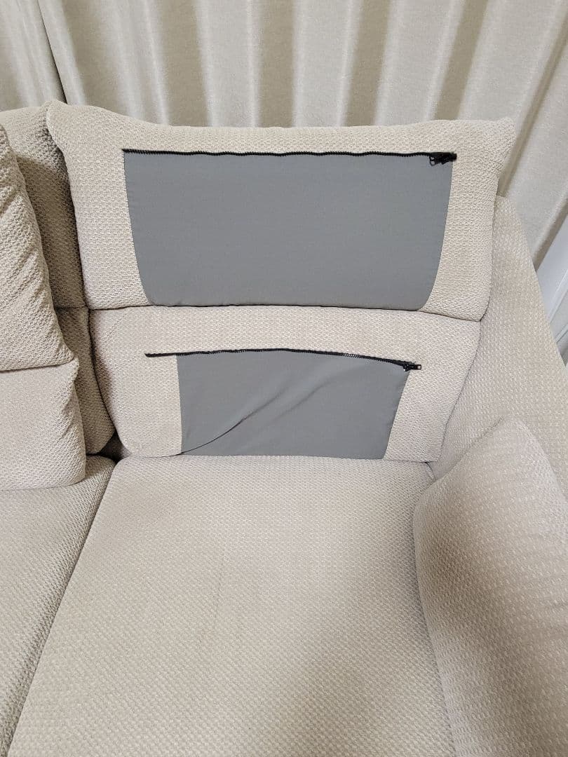 ベージュ2人掛けソファ　ニトリ