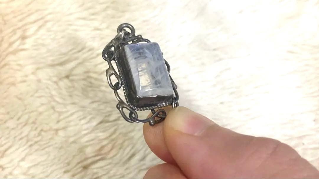 レインボームーンストーン ペンダントトップ　シルバー925